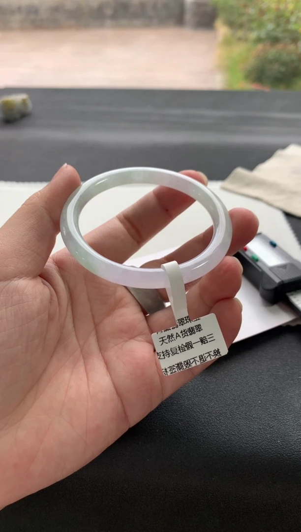 【闪购商品】翡翠手镯未镶嵌53圆条Y137买断