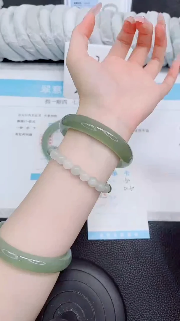 未镶嵌手镯石英质玉162-61.6