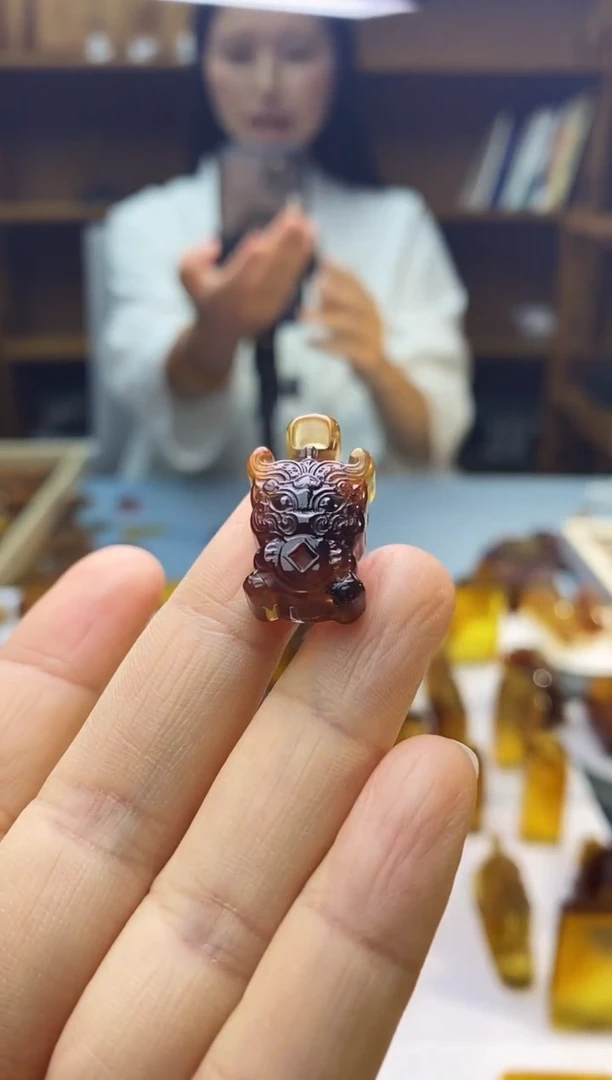 琥珀颈饰未镶嵌SN71-1（饕餮·貔貅）