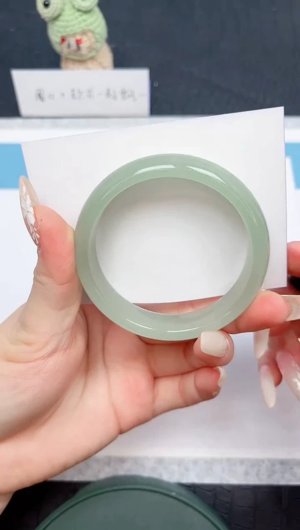 【闪购商品】石英质玉手镯未镶嵌20-54