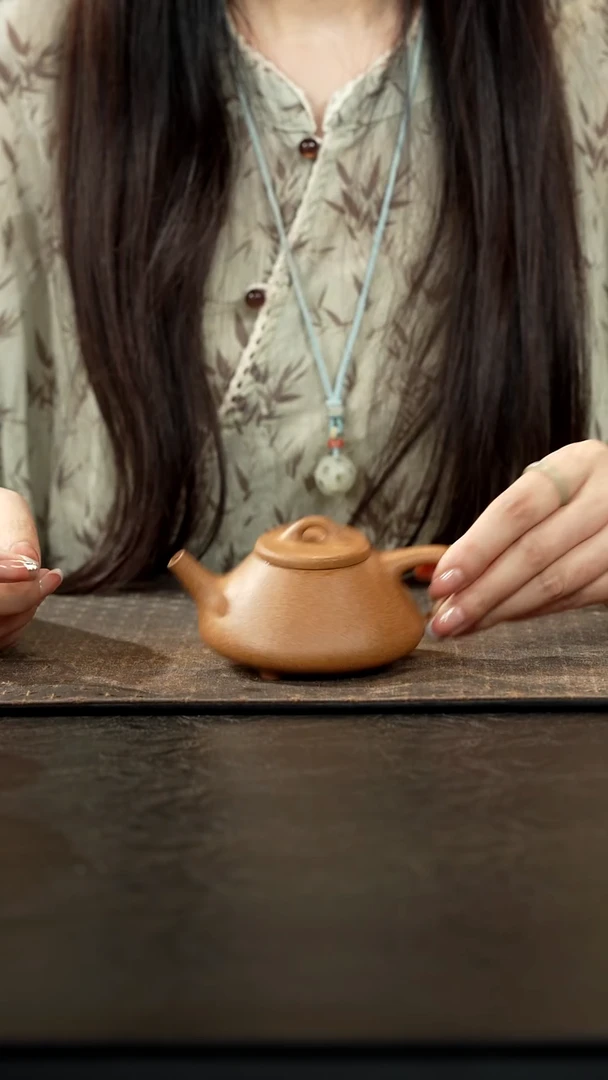 茶壶紫砂雷****商黄金段子冶150cc