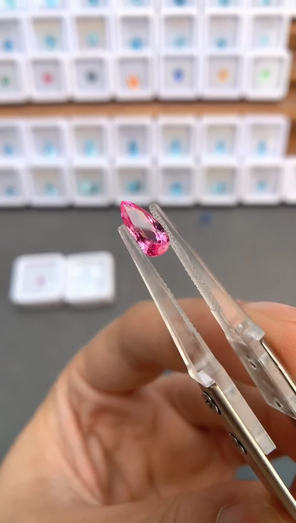 未镶嵌裸石定制尖晶石1.01ct