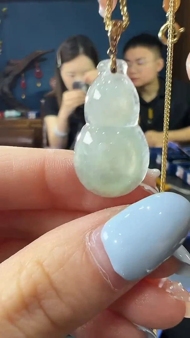 翡翠18K金镶嵌吊坠(不含链)葫芦