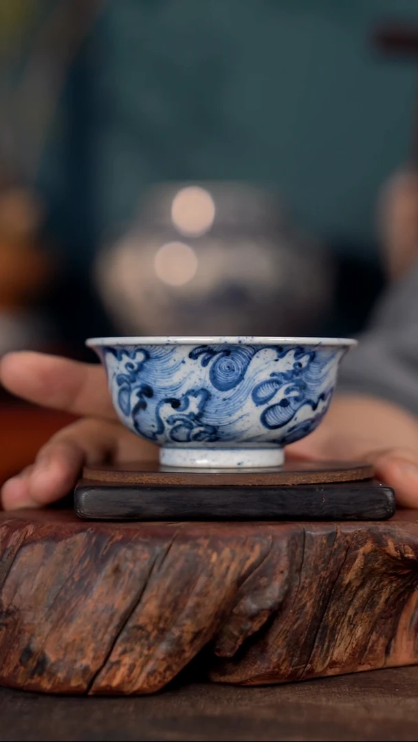 含真藏古撒蓝海浪杯