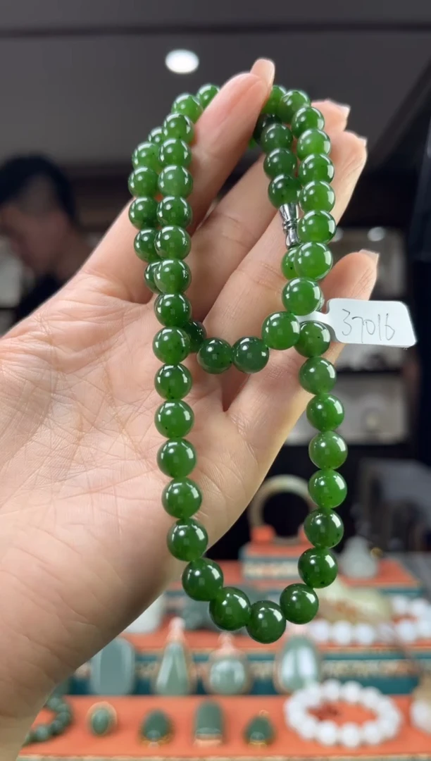 和田玉未镶嵌颈饰佩佩8mm左右