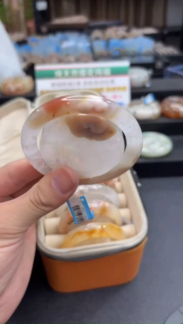 未镶嵌手镯石英质玉94(56圈赠送镯心)