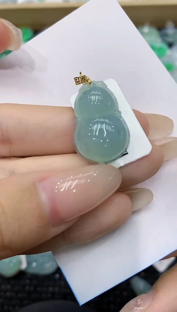 翡翠18K金镶嵌颈饰111111111111