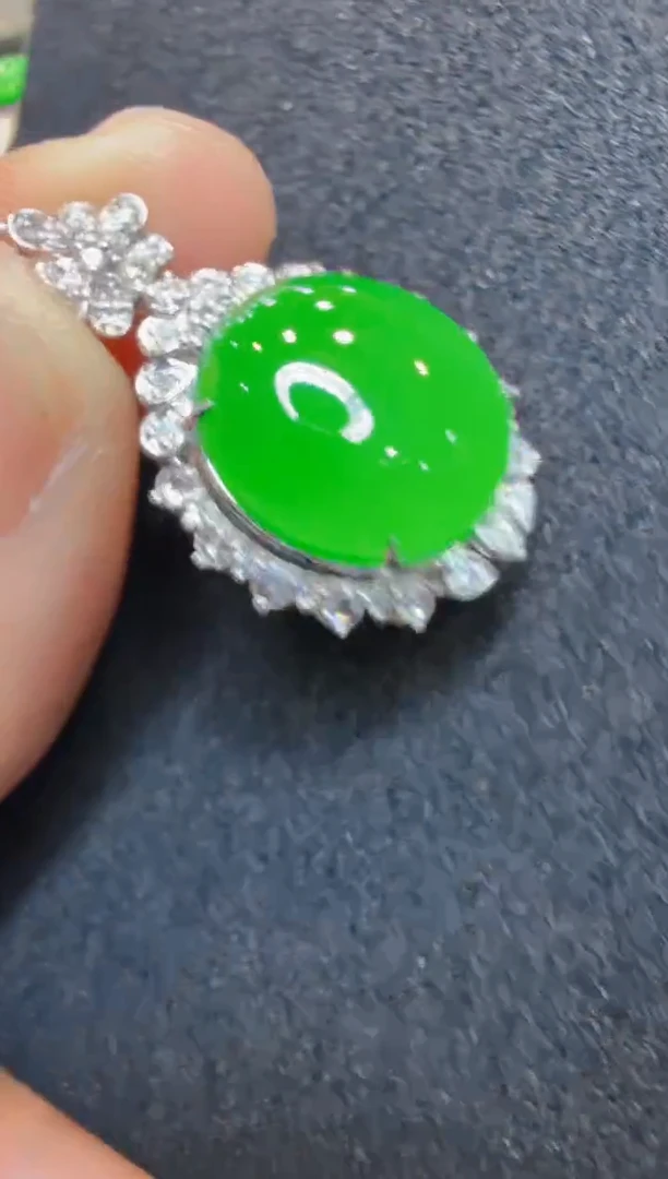 吊坠(不含链)18K金镶嵌翡翠多样性团购发一件