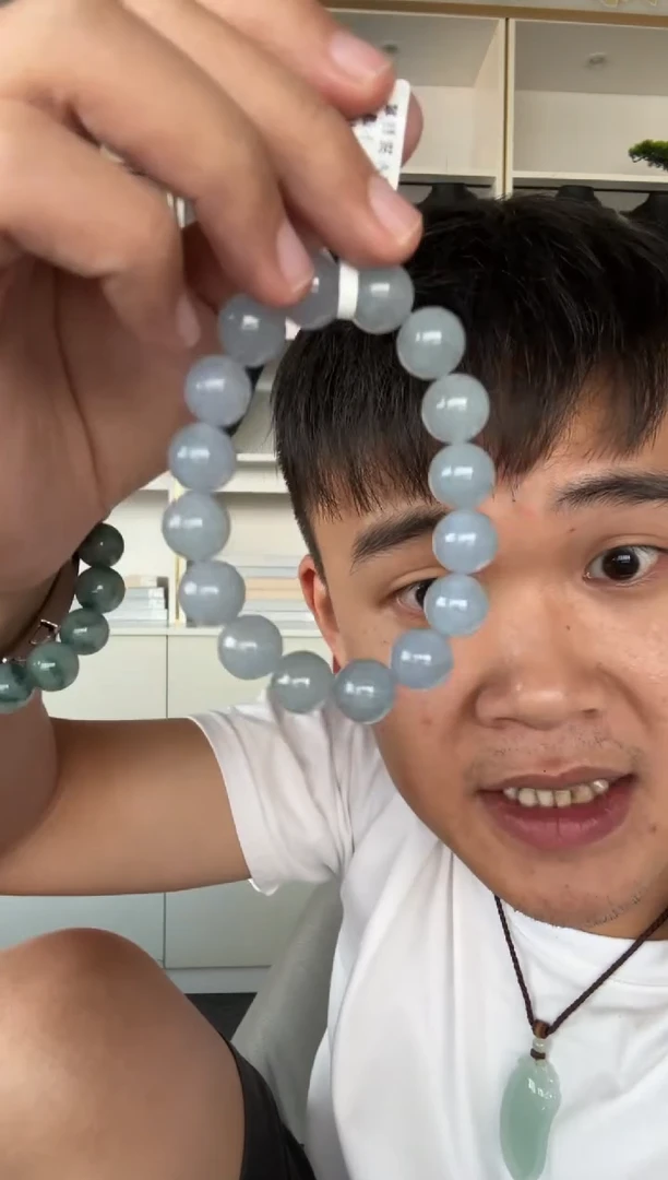 翡翠未镶嵌颈饰天然翡翠A货孤品一件