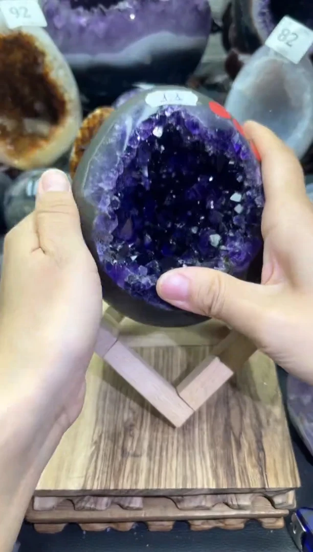 未镶嵌大型摆件（非配饰）紫晶94号龙蛋