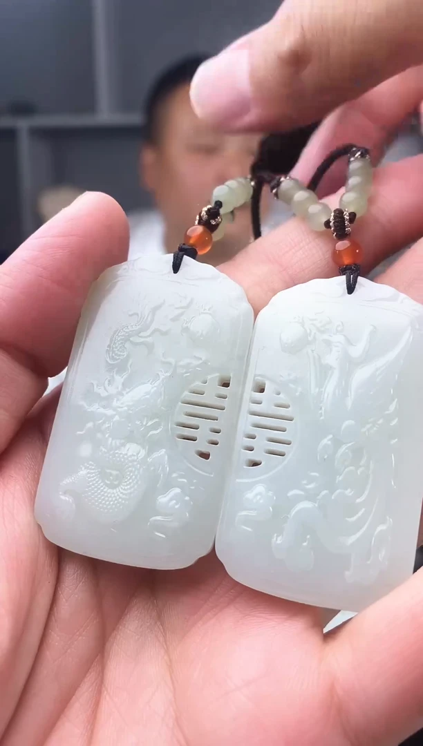 和田玉未镶嵌颈饰1