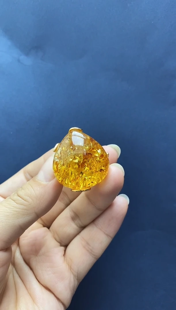 裸石琥珀未镶嵌戒指