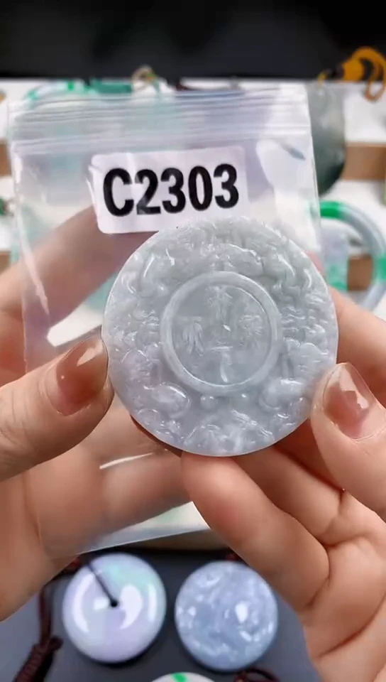 颈饰未镶嵌翡翠天然翡翠吊坠挂件