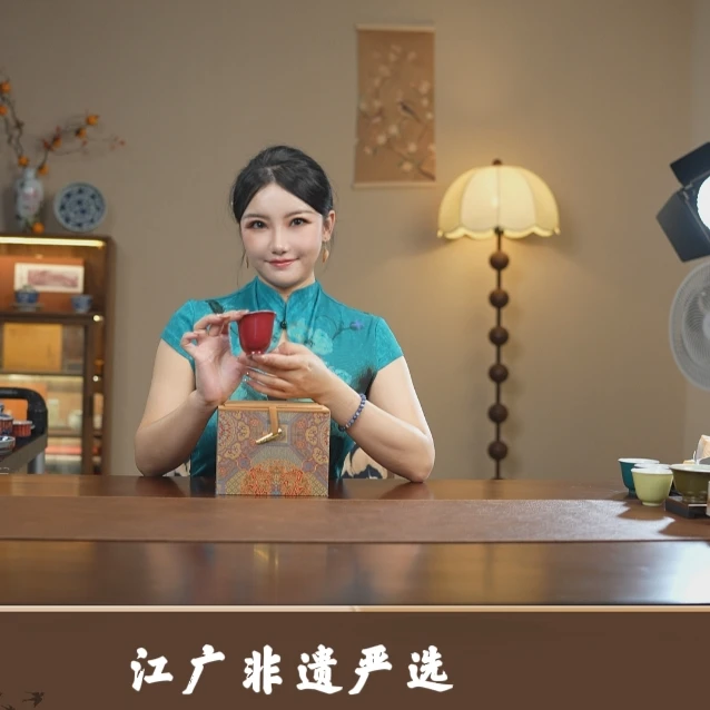 景德镇陶瓷纯手工红釉茶杯