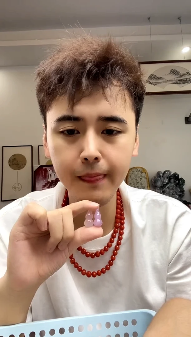 玛瑙/玉髓颈饰未镶嵌葫芦吊坠