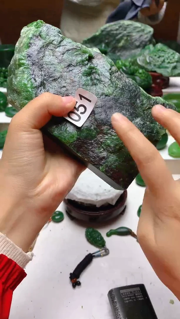 未镶嵌和田玉（碧玉）珠宝半成品1