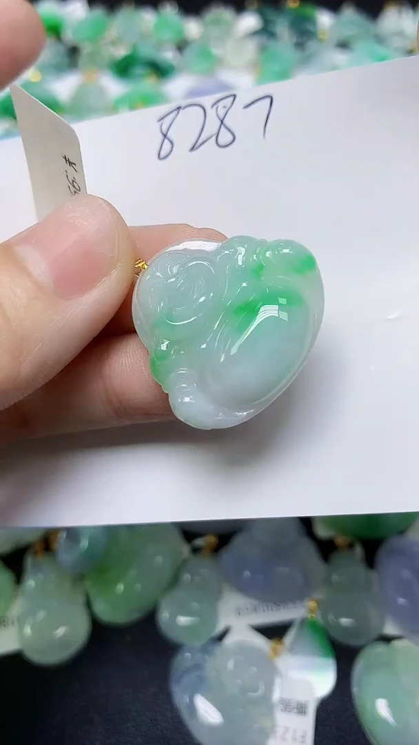 翡翠18K金镶嵌颈饰天然缅甸翡翠A货