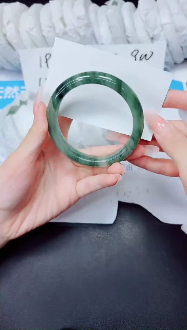 石英质玉手镯未镶嵌129/56.3