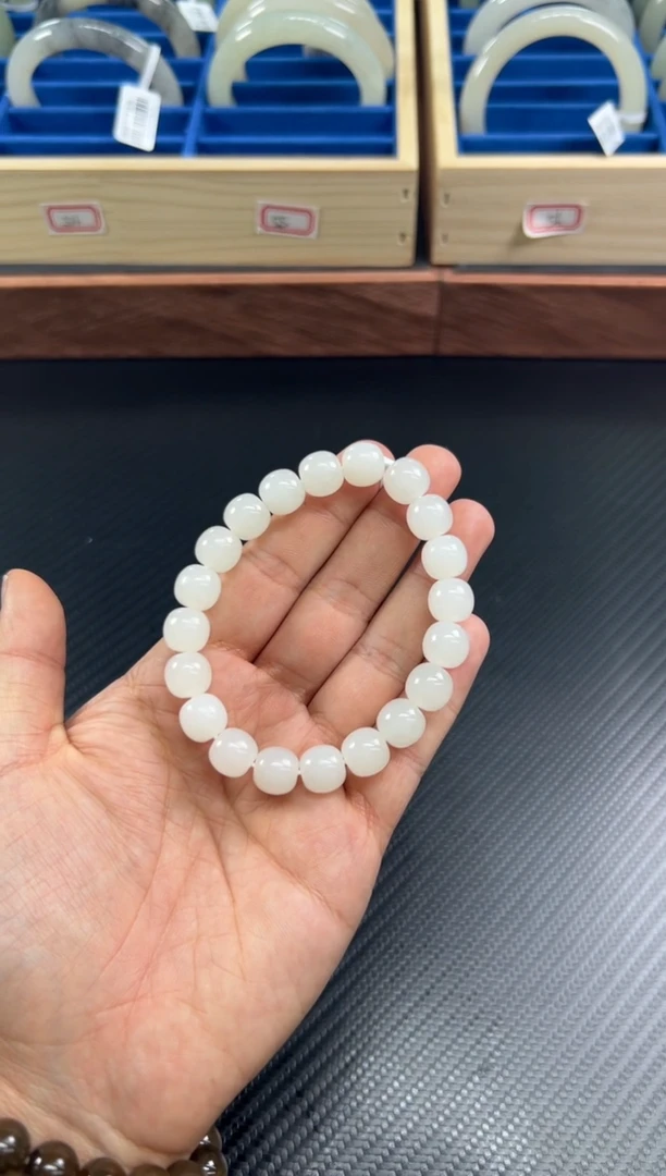 未镶嵌手串和田玉天泰微色差卡9*10j