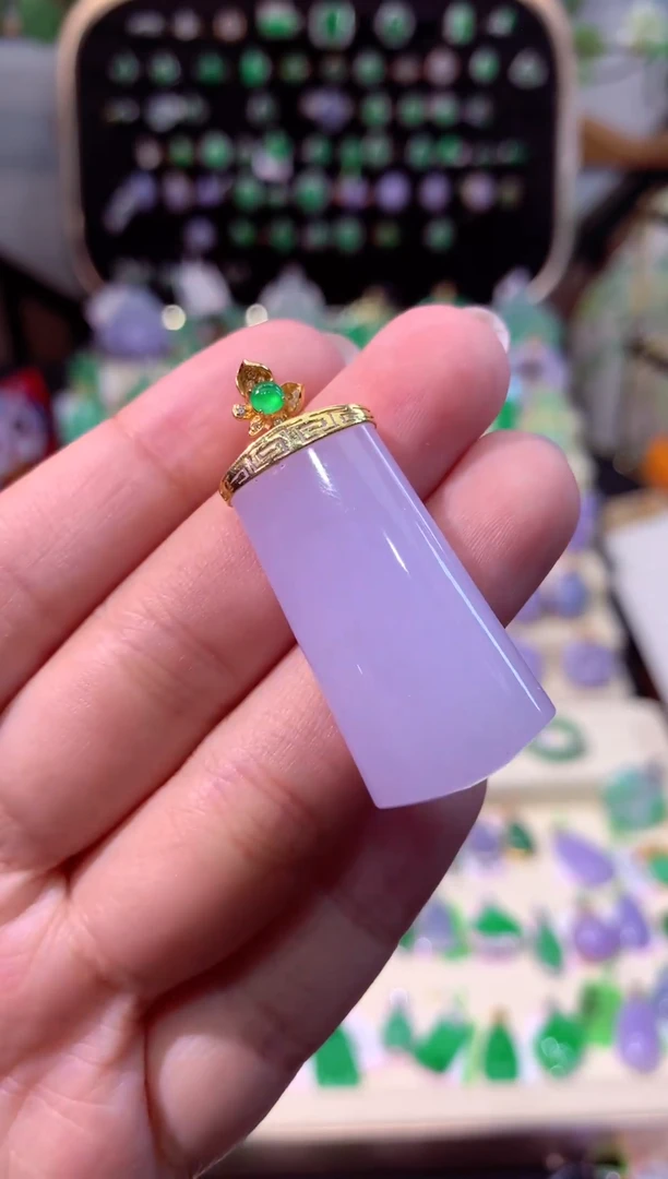 【闪购商品】翡翠颈饰18K金镶嵌缅甸天然A货翡翠