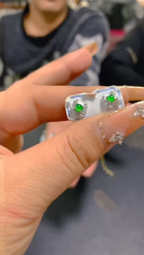 【闪购商品】翡翠耳饰未镶嵌0414206165/多样性发一