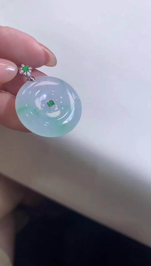 翡翠18K金镶嵌吊坠(不含链)平安扣