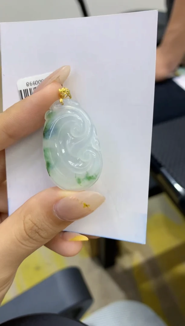 颈饰18K金镶嵌翡翠天然缅甸翡翠A货