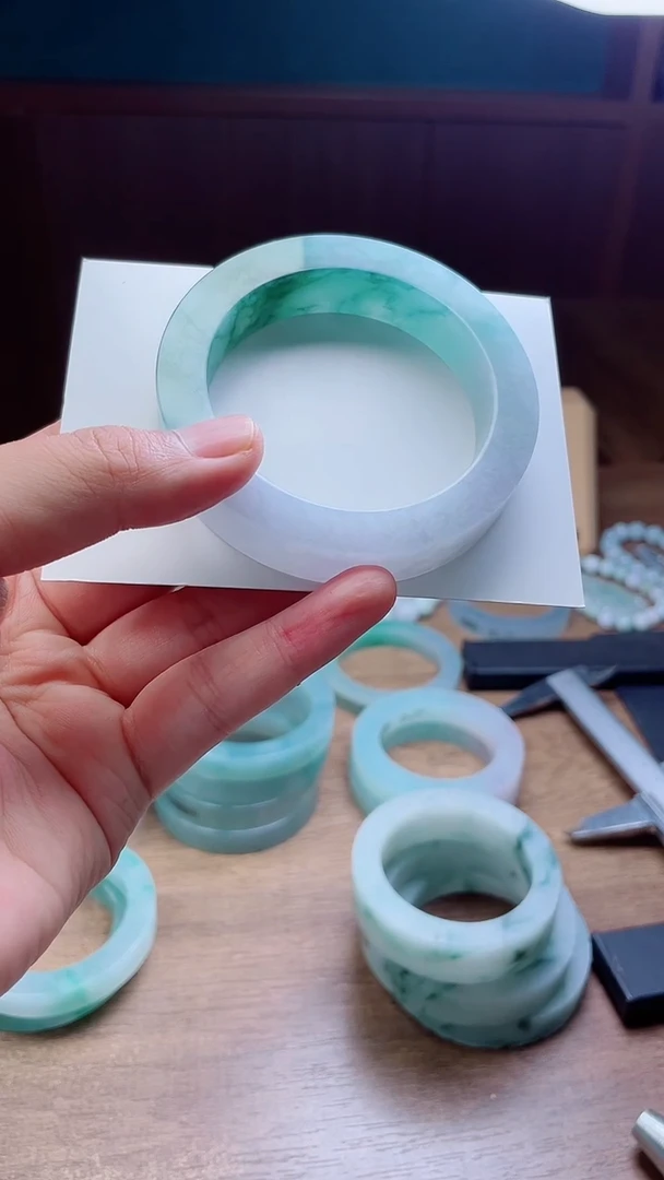 定制翡翠手镯未镶嵌居*定制