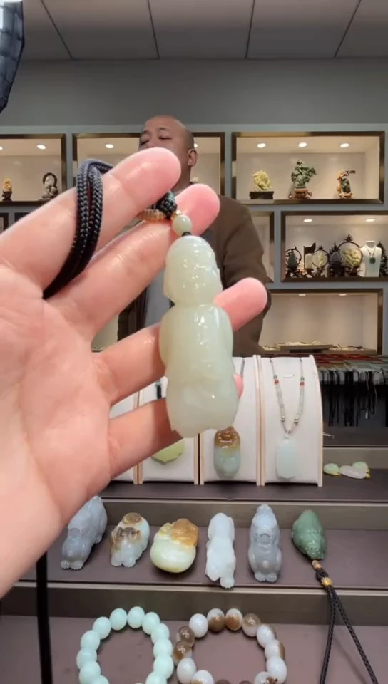 颈饰未镶嵌和田玉苏