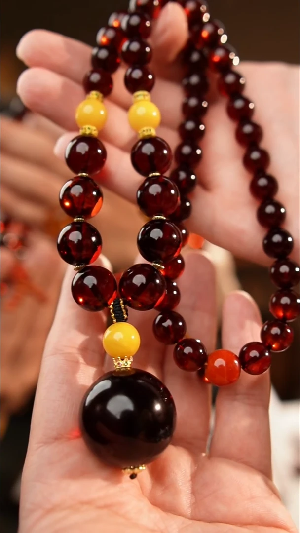 琥珀颈饰未镶嵌27+血珀项链