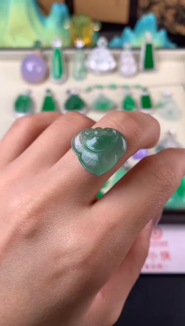 未镶嵌定制翡翠毛货