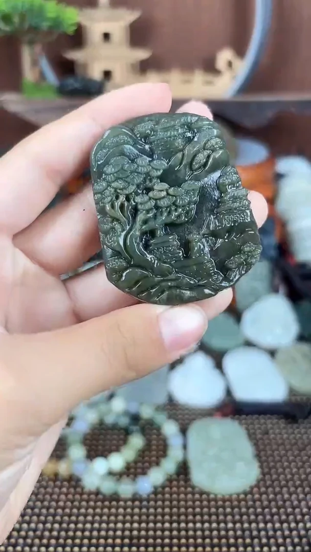 和田玉未镶嵌颈饰1