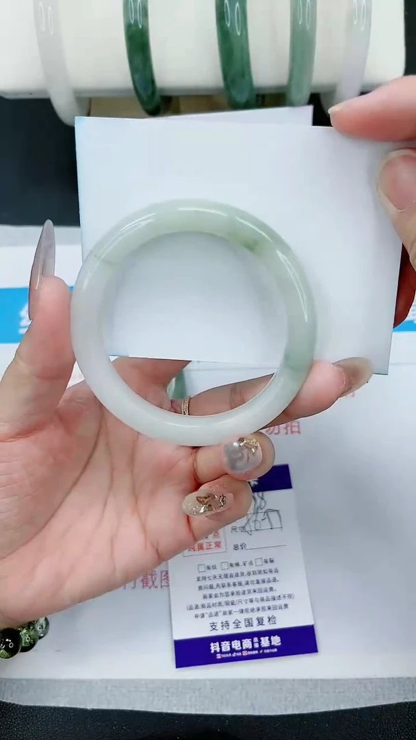 【闪购商品】石英质玉手镯未镶嵌98号/56-57圈