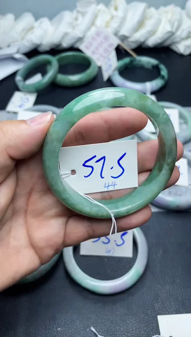 未镶嵌手镯翡翠44
