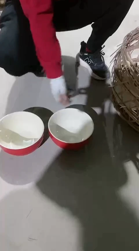 【闪购商品】瑕疵红色面碗两个