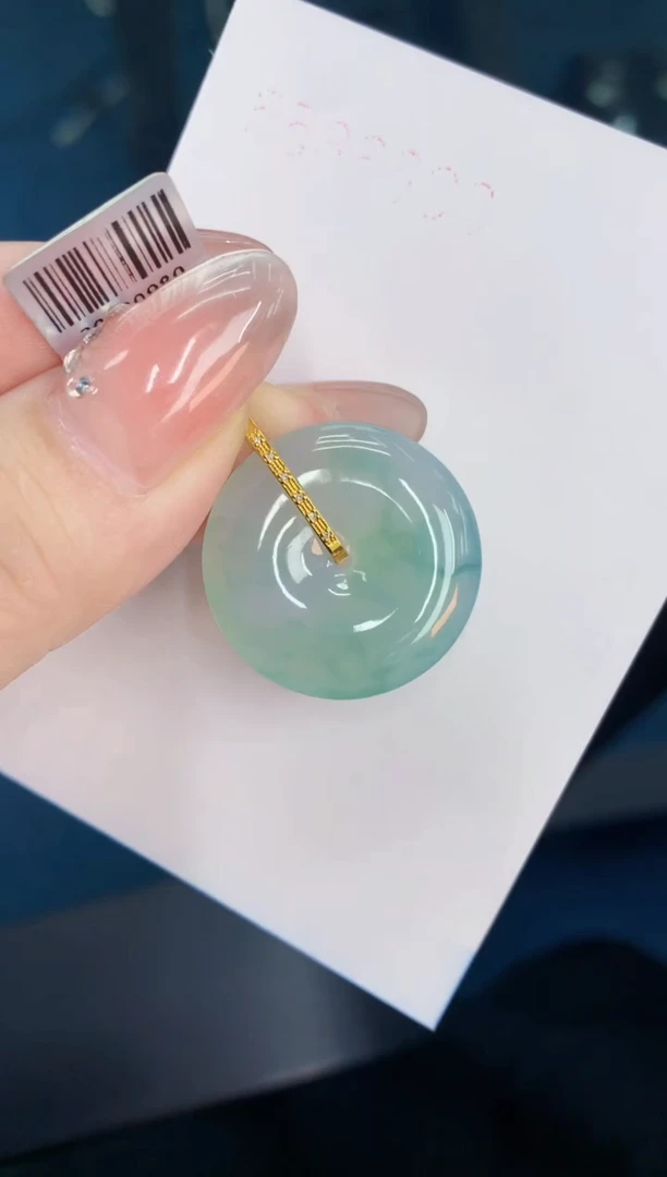 翡翠未镶嵌颈饰1