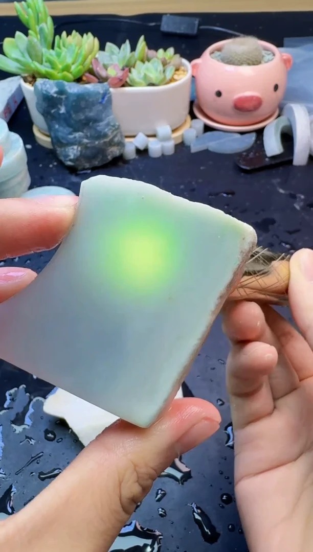 翡翠未镶嵌颈饰猛*037天然缅甸A货翡翠