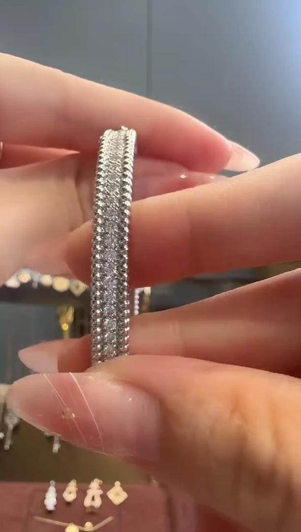 18K金镶嵌手镯钻石珠珠手镯17圈口