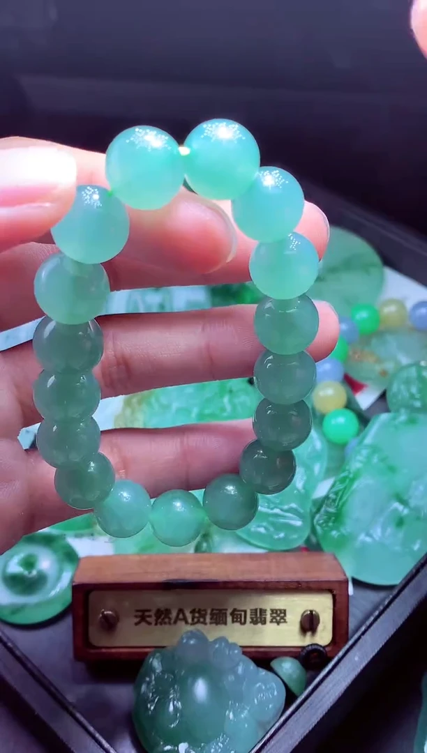 未镶嵌定制翡翠娜****?毛货翡翠定制