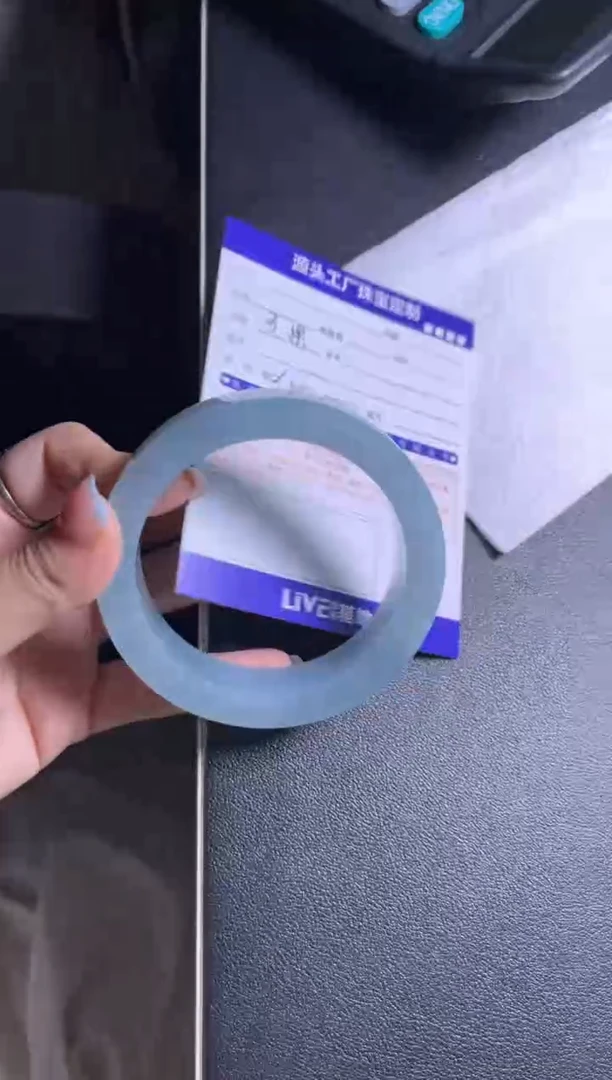 定制翡翠手镯未镶嵌?****！定制产品不退不换