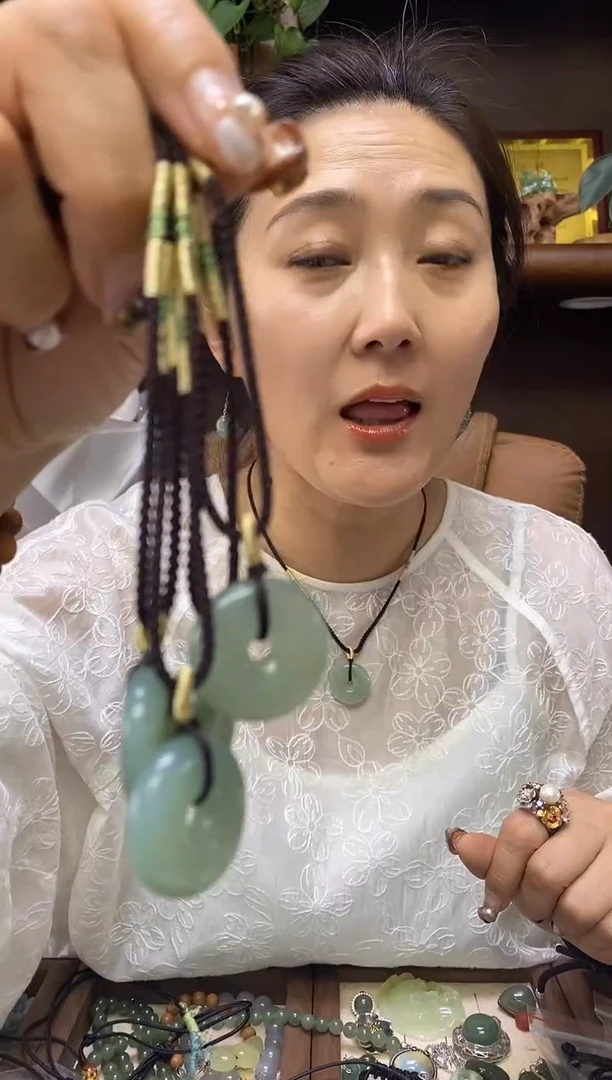 【闪购商品】岫玉吊坠未镶嵌多样性发货其中发一