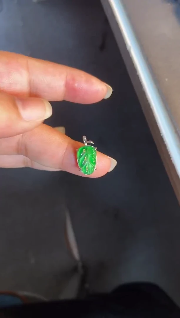 吊坠(不含链)银S925镶嵌翡翠1