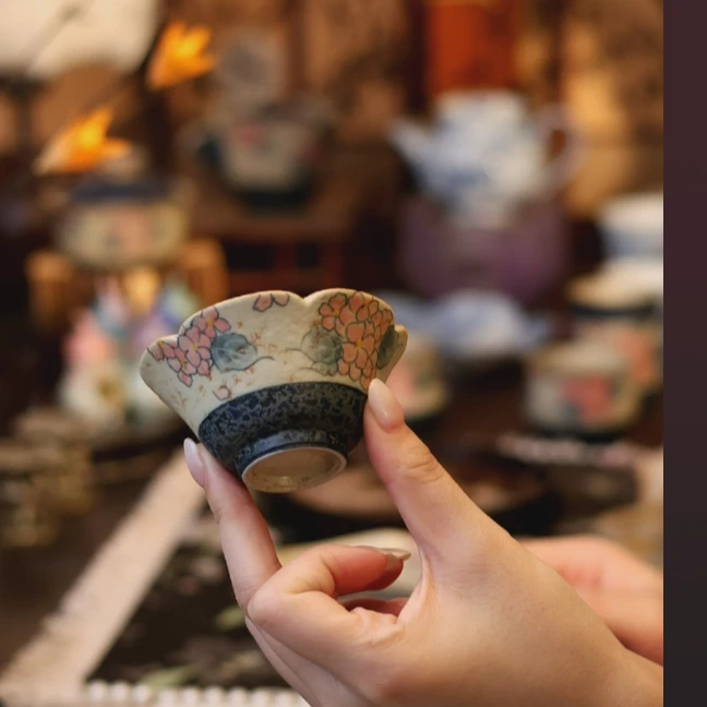 焦糖釉青花手绘绣球花花口杯
