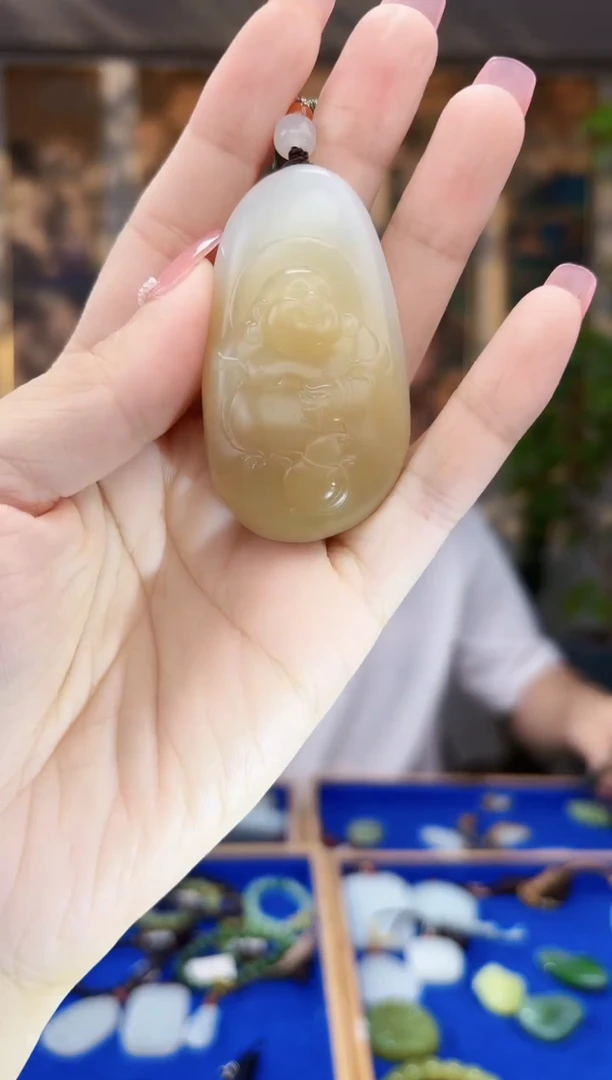 和田玉未镶嵌挂件拍一发一