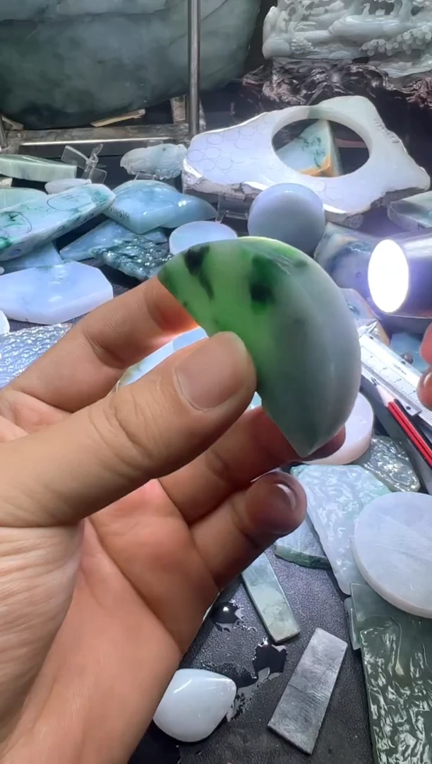 未镶嵌挂件翡翠天然缅甸翡翠A货