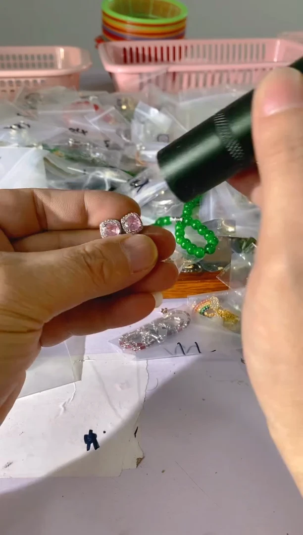 【闪购商品】水晶颈饰银S925镶嵌753红宝，蓝宝，多样性发一件赠链