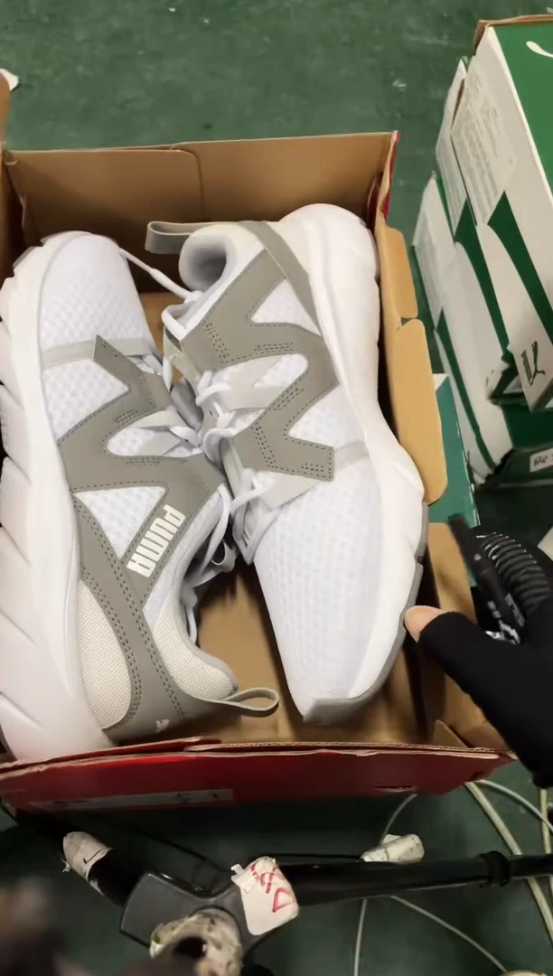 彪马时尚休闲运动鞋43M  RR53