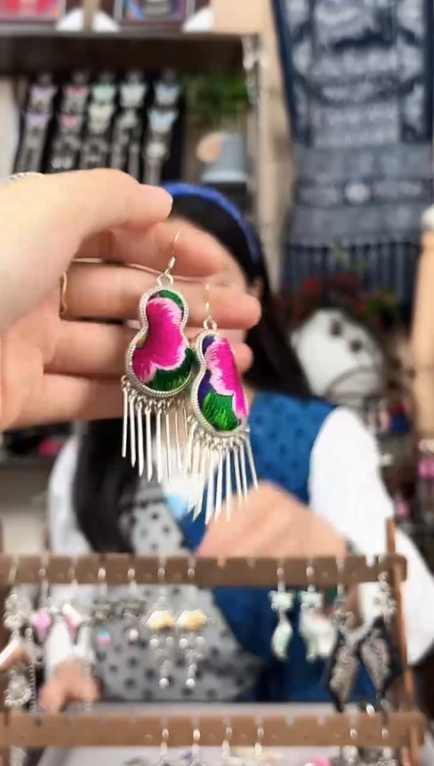 织绣民族风非遗老绣饰品521