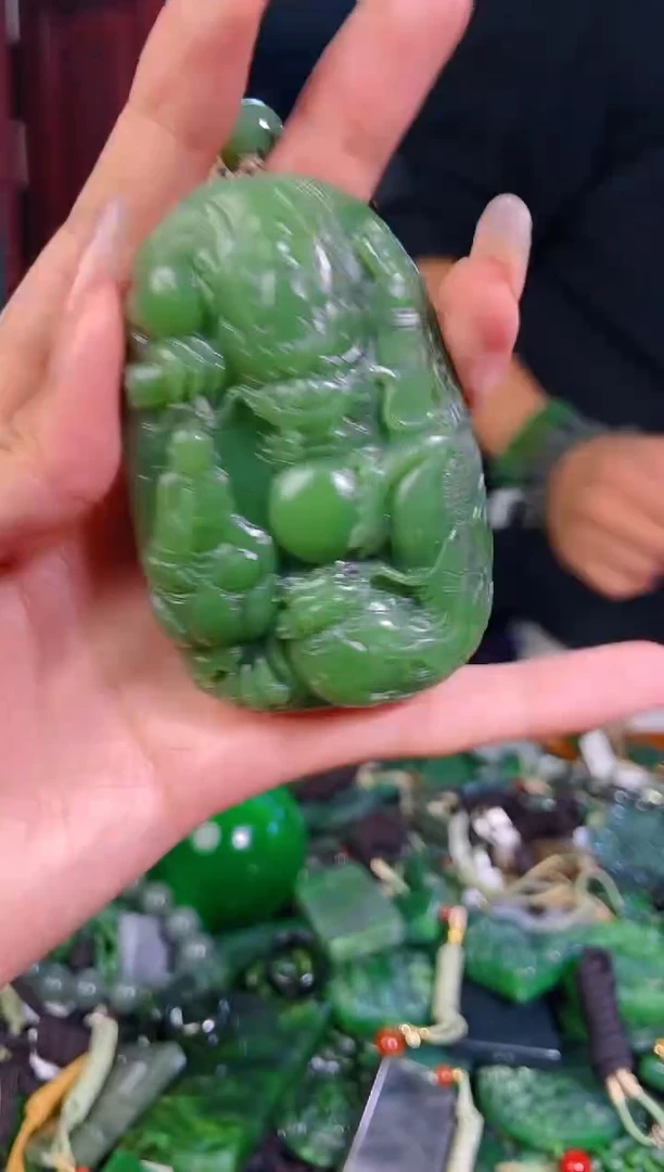 未镶嵌和田玉挂件1
