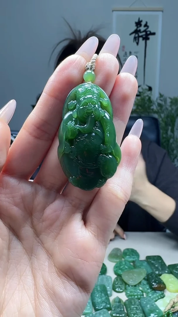 未镶嵌和田玉挂件1